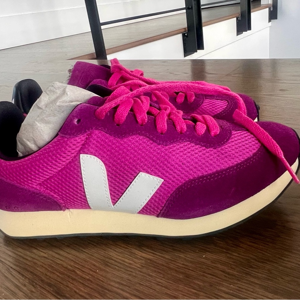 Veja Women's Sneakers in Pink and Purple